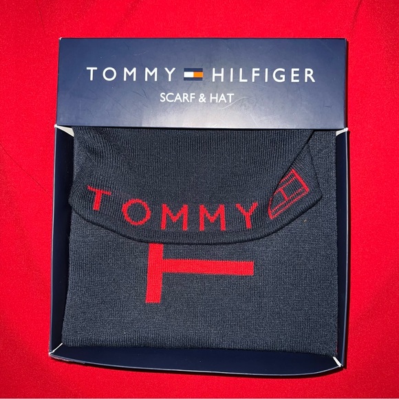 Scarf & Hat Set (NIB) - Picture 8 of 10